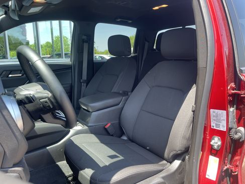 Used 2023 Chevrolet Colorado LT w/ LT Convenience Package II image 16