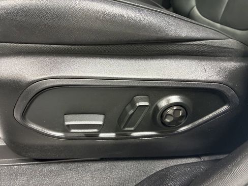 Used 2025 Jeep Grand Cherokee Limited image 12