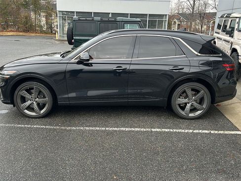 Used 2022 Genesis GV70 3.5T Sport w/ Sport Prestige Package AWD/4WD image 2