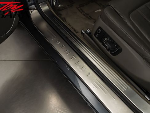Used 2015 Bentley Continental GT image 21
