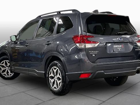 Used 2021 Subaru Forester Premium AWD/4WD image 12
