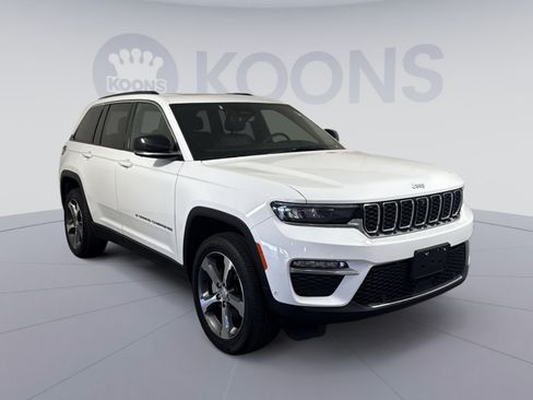 Used 2025 Jeep Grand Cherokee Limited w/ Luxury Tech Group II AWD/4WD image 10