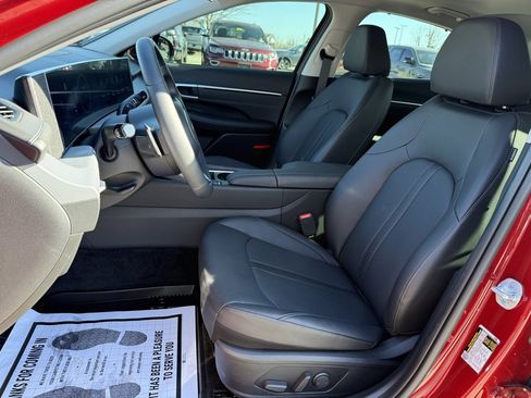 Used 2025 Hyundai Sonata Limited image 30