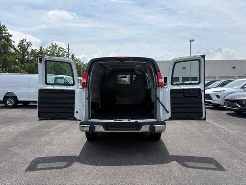 Used 2025 Chevrolet Express 2500 w/ Driver Convenience Package RWD image 7