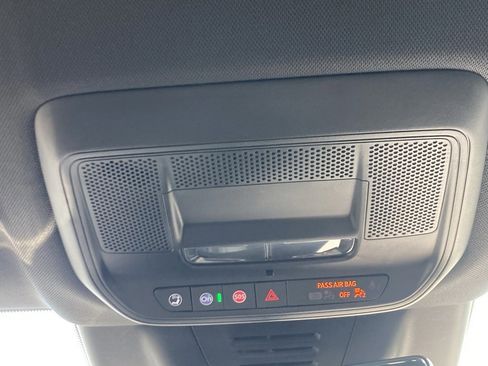 New 2025 Chevrolet Equinox EV RS w/ Convenience Package II image 16