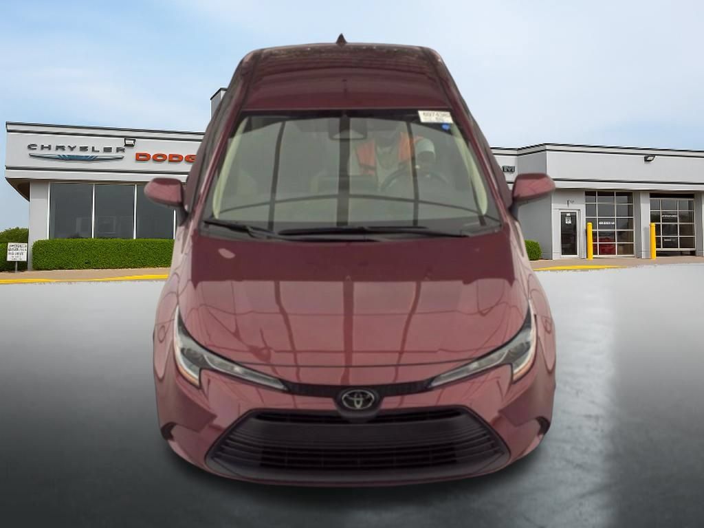 Used 2026 Toyota Corolla LE FWD image 3