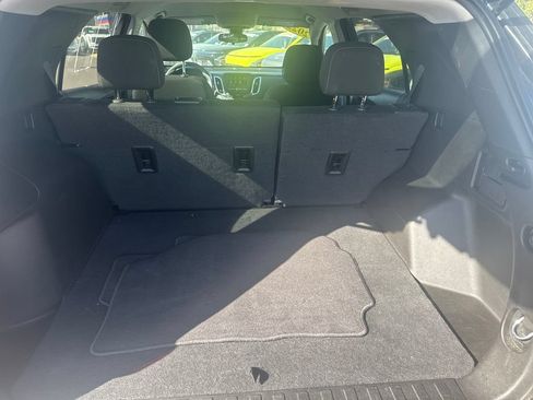 Used 2022 Chevrolet Equinox LT FWD image 15