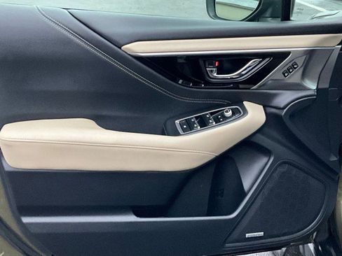 Used 2021 Subaru Outback Limited image 32