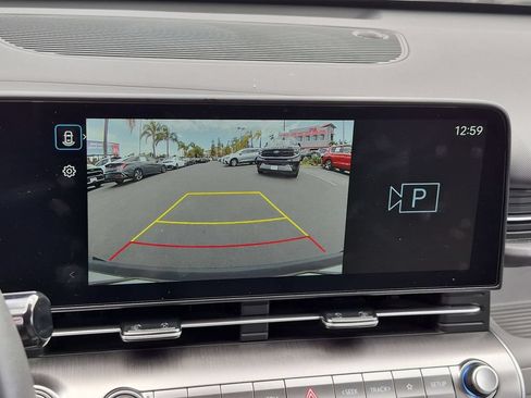 Used 2025 Hyundai Kona SEL FWD image 18