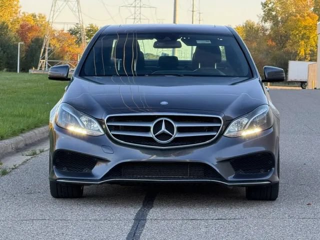 Used 2014 Mercedes-Benz E 350 4MATIC Sedan image 5
