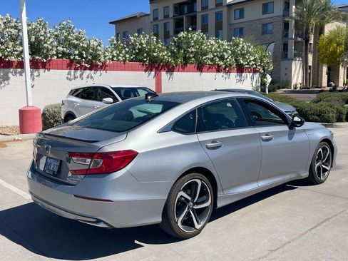 Used 2022 Honda Accord Sport image 2