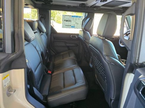 New 2025 Ford Bronco Badlands AWD/4WD image 11