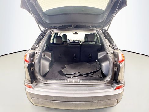 Used 2020 Jeep Cherokee Altitude image 22