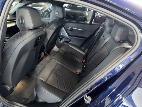 Certified 2024 BMW 530i 530i w/ Executive Package image 15