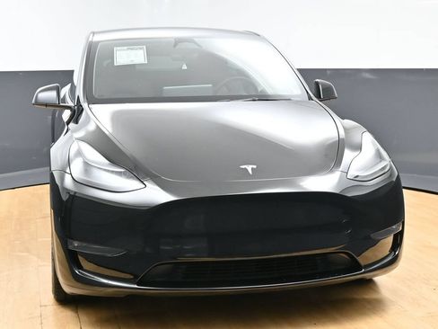 Used 2024 Tesla Model Y Performance AWD/4WD image 3
