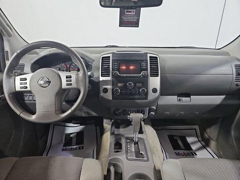 Used 2015 Nissan Frontier SV w/ SV Value Truck Package AWD/4WD image 13