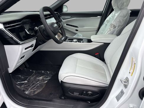 New 2025 Jeep Wagoneer S Limited w/ Comfort Package image 7