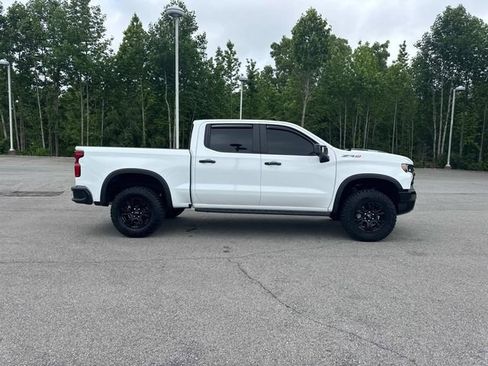 Certified 2025 Chevrolet Silverado 1500 ZR2 w/ Technology Package AWD/4WD image 3