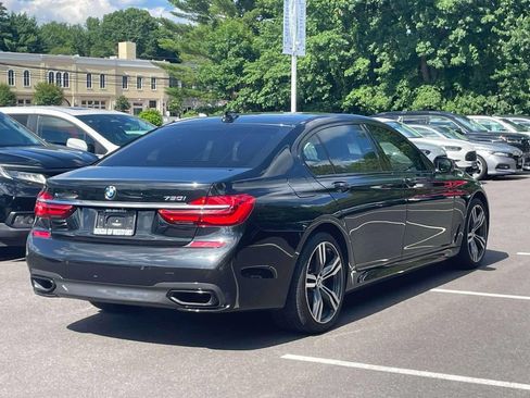 Used 2019 BMW 750i xDrive w/ Autobahn Package AWD/4WD image 5