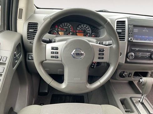 Used 2019 Nissan Frontier SV image 13