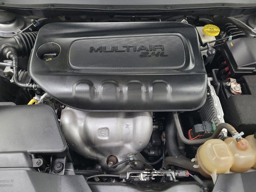 Used 2020 Jeep Cherokee Latitude Plus FWD image 30
