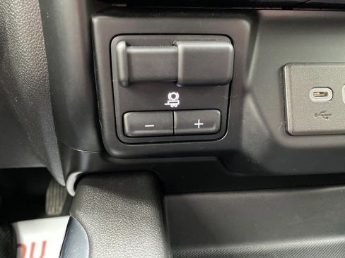 Used 2022 Chevrolet Silverado 1500 LT Trail Boss image 28