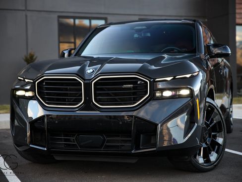 Used 2024 BMW XM image 2