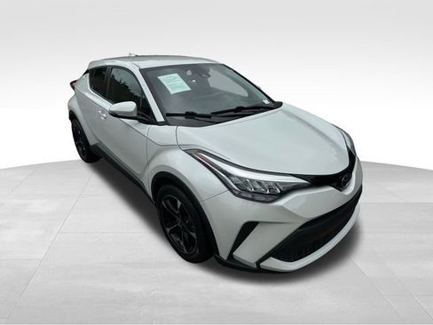 Used 2021 Toyota C-HR LE image 7