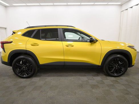 Used 2025 Chevrolet Trax ACTIV image 9