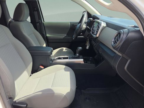 Certified 2022 Toyota Tacoma SR5 w/ Technology Package RWD image 15