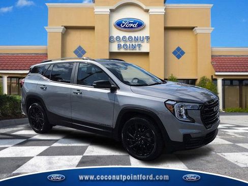 Used 2024 GMC Terrain SLE w/ Driver Convenience Package FWD image 1