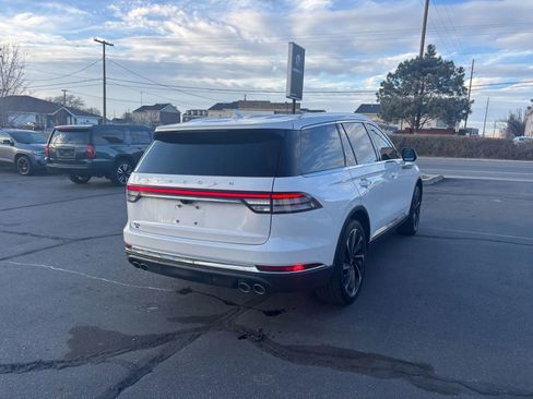 Used 2023 Lincoln Aviator Reserve w/ Equipment Group 201A image 5