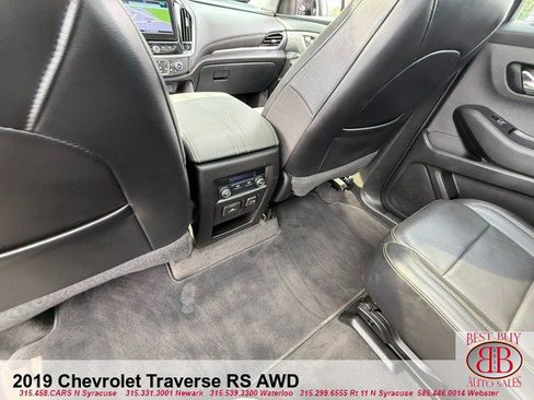 Used 2019 Chevrolet Traverse RS AWD/4WD image 14