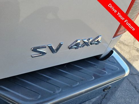Used 2015 Nissan Frontier SV AWD/4WD image 16