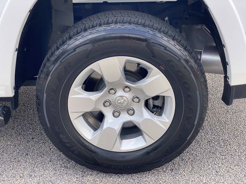 Used 2025 RAM 1500 Big Horn RWD image 15
