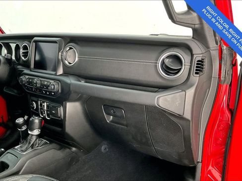 Used 2021 Jeep Wrangler Unlimited Sahara w/ Cold Weather Group AWD/4WD image 22