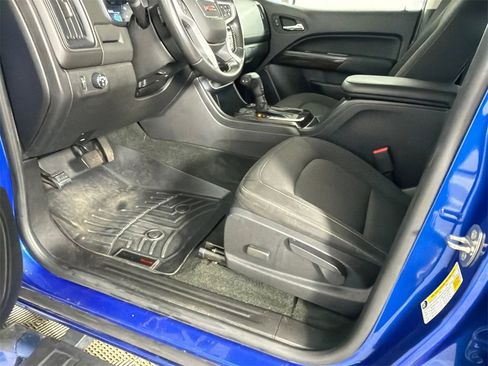 Used 2018 GMC Canyon SLE w/ SLE Convenience Package image 9