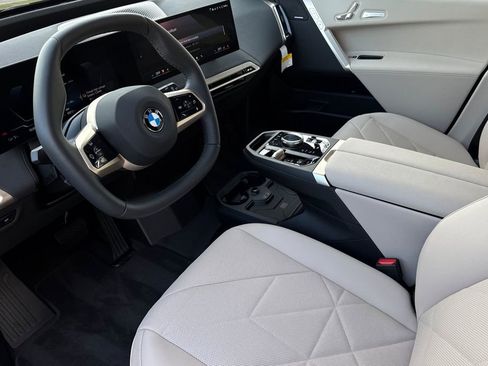 New 2026 BMW iX xDrive60 AWD/4WD image 9