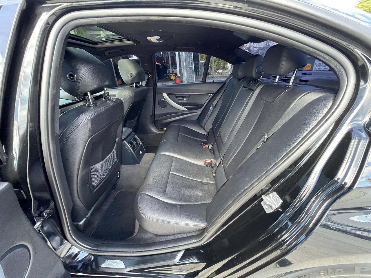 Used 2016 BMW 328i Sedan RWD image 6