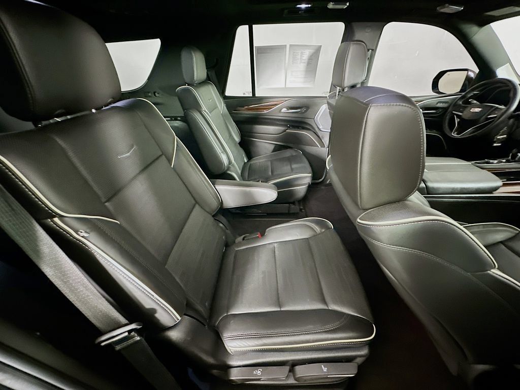 Used 2022 Cadillac Escalade Premium Luxury w/ Performance Package AWD/4WD image 38