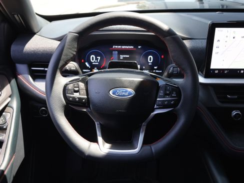 Used 2025 Ford Explorer ST-Line RWD image 17