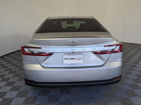 New 2026 Toyota Camry LE image 7
