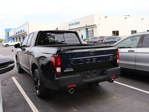 Used 2025 Honda Ridgeline Black Edition image 5