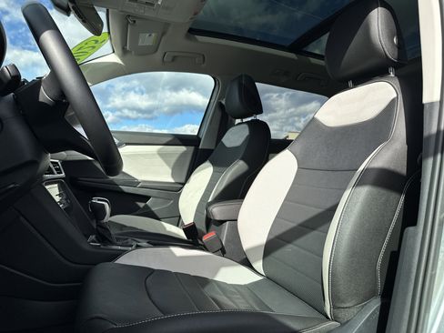 Certified 2025 Volkswagen Taos SEL w/ Black Wheel Plus Package image 27