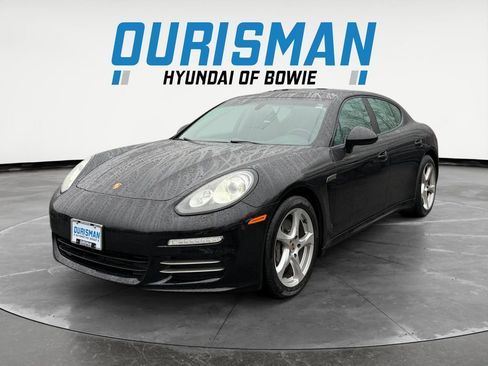 Used 2014 Porsche Panamera 4 image 2