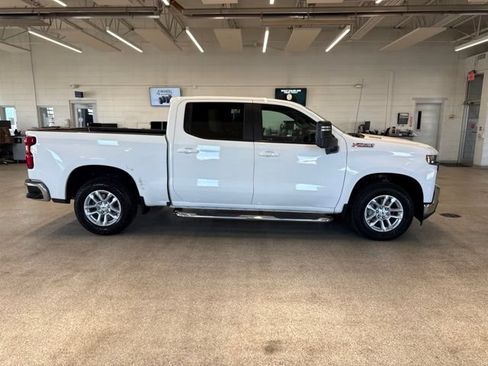 Certified 2021 Chevrolet Silverado 1500 LT w/ Z71 Off-Road Package AWD/4WD image 5