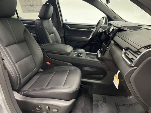 New 2026 GMC Acadia Elevation image 21