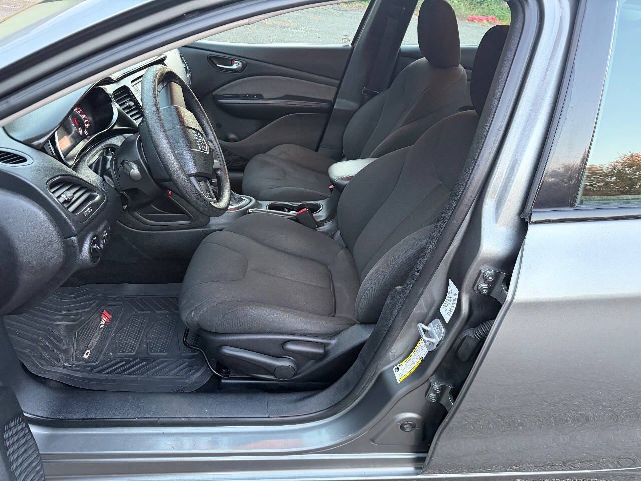 Used 2013 Dodge Dart SE w/ Value Group FWD image 9