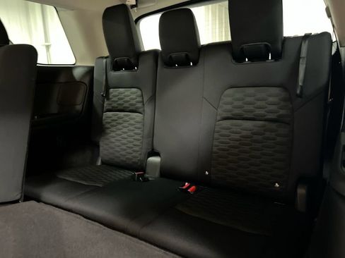 Used 2023 Nissan Pathfinder SV FWD image 19