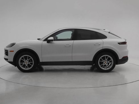 Used 2024 Porsche Cayenne Coupe image 2